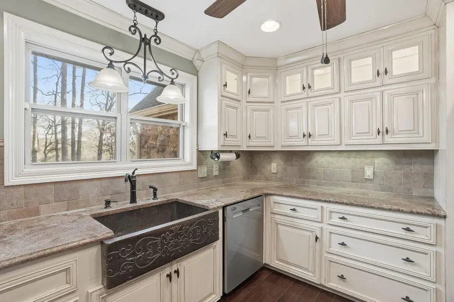 1395 Ms-18, Louin, MS 39338 - #3