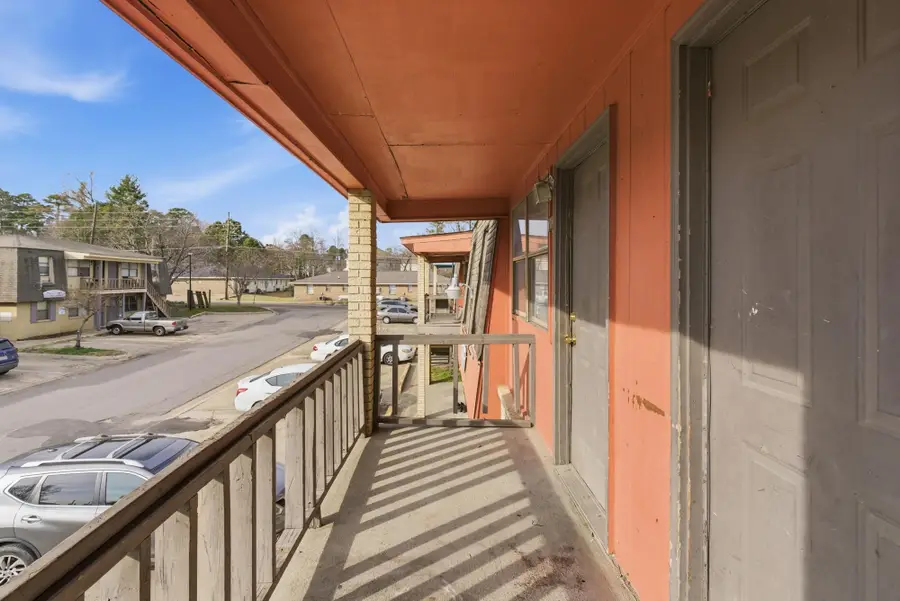 105 Hardwood Ct., Hattiesburg, MS 39401 - #3