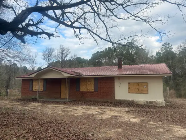 28 Day Ln., Columbia, MS 39429