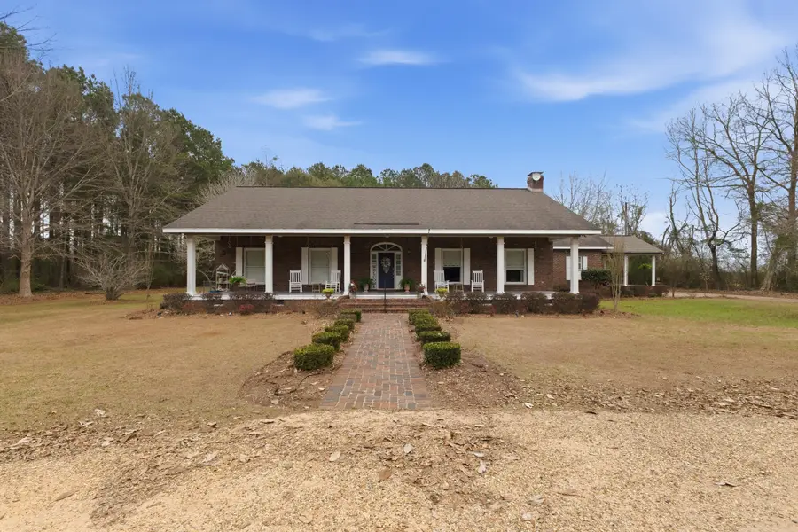 624 Eatonville Rd., Hattiesburg, MS 39401 - #3