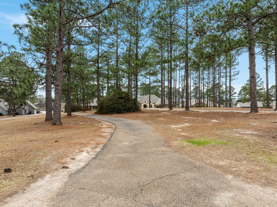 77 Baracuda Dr., Hattiesburg, MS 39402 - #2