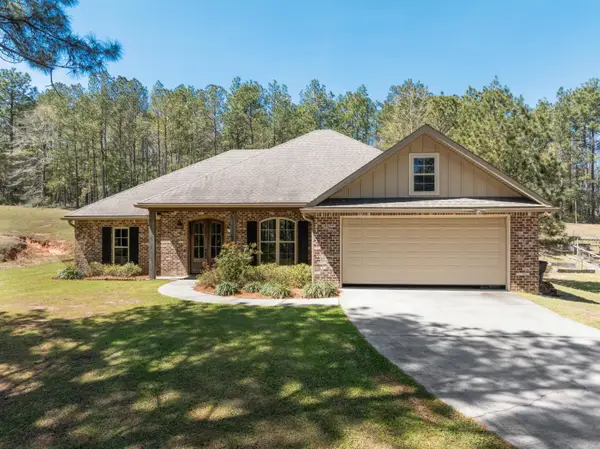 67 Lake Thoreau Rd., Hattiesburg, MS 39402