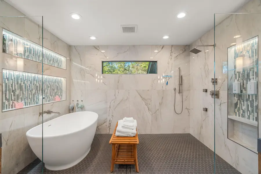 1643 S 40th Ave., Hattiesburg, MS 39402 - #2