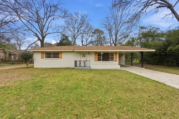 1019 Gill St., Columbia, MS 39429