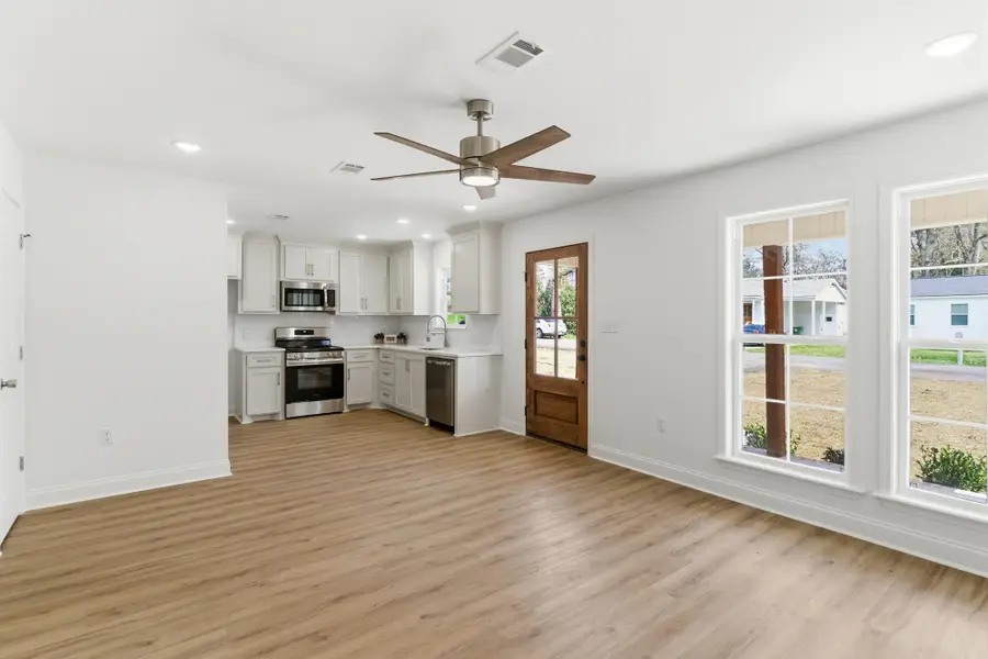 316 N 20th Ave., Hattiesburg, MS 39401 - #2