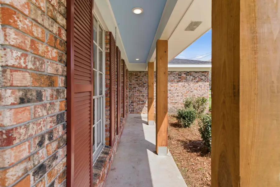 306 W Ray Dr., Hattiesburg, MS 39402 - #3