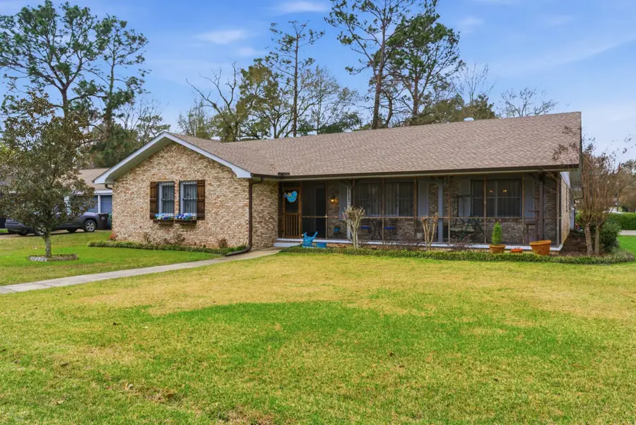 1113 Windsor Dr., Hattiesburg, MS 39402 - #2