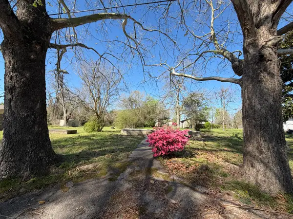 912 S 9th Ave., Laurel, MS 39440