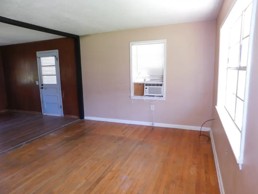 108 Bluff St., Mount Olive, MS 39119 - #3