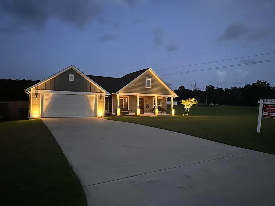 1562 Oloh Rd., Sumrall, MS 39482 - #3