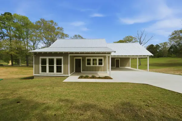 5 Eric Nobles Ln., Sumrall, MS 39482