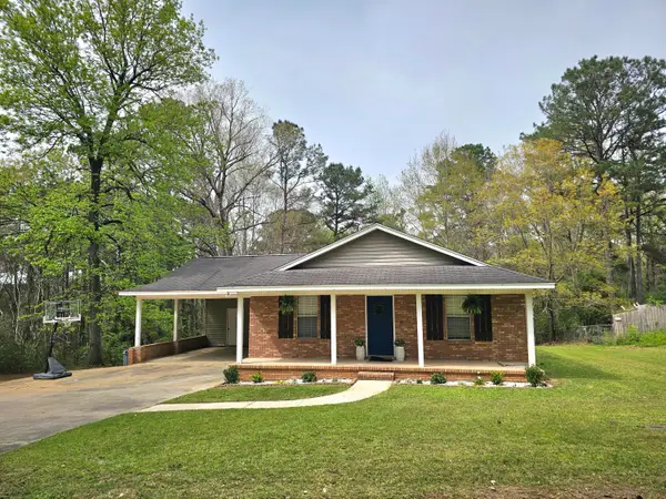 69 Fairview Dr., Petal, MS 39465
