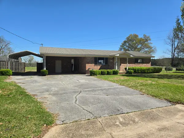 404 E Main St., Sandersville, MS 39440