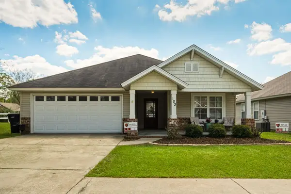 103 N Village Ln., Petal, MS 39465