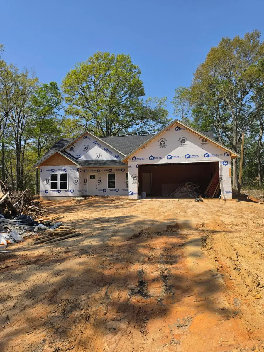 500 Lily Cir., Richton, MS 39476 - #2