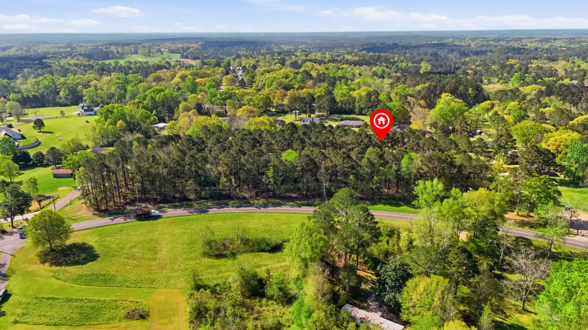 3086 Oak Grove Rd., Hattiesburg, MS 39402 - #1