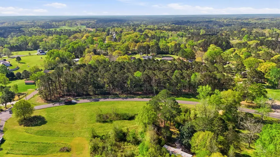 3078 Oak Grove Rd., Hattiesburg, MS 39402 - #3