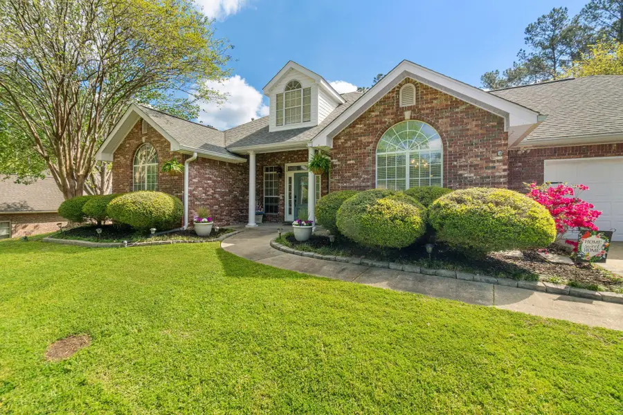 48 Greenleaf Dr., Hattiesburg, MS 39402 - #3