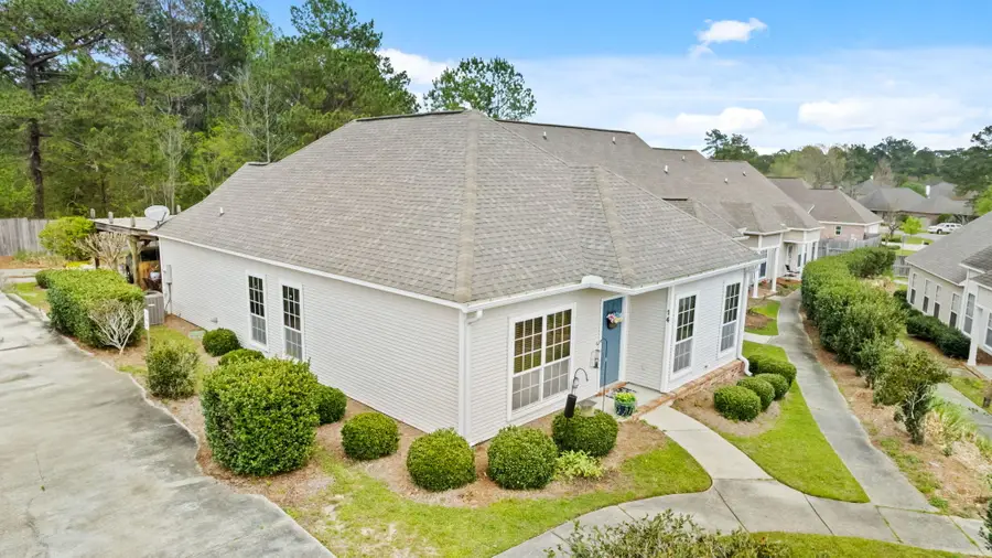 14 Silverleaf Ln., Hattiesburg, MS 39402 - #2