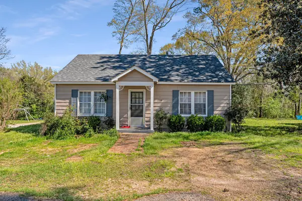 2314 Blount Ave., Prentiss, MS 39474