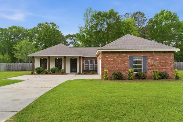 110 Archel St., Petal, MS 39465