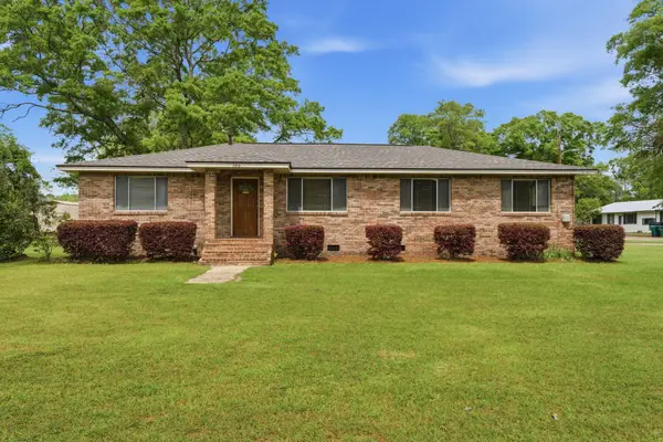 200 Harvey Ave., Petal, MS 39465