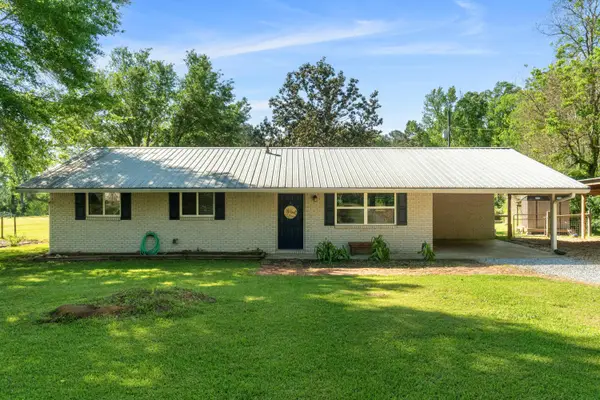 26 Kelly Ln., Seminary, MS 39479