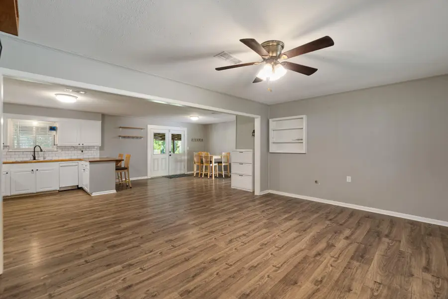 26 Kelly Ln., Seminary, MS 39479 - #3