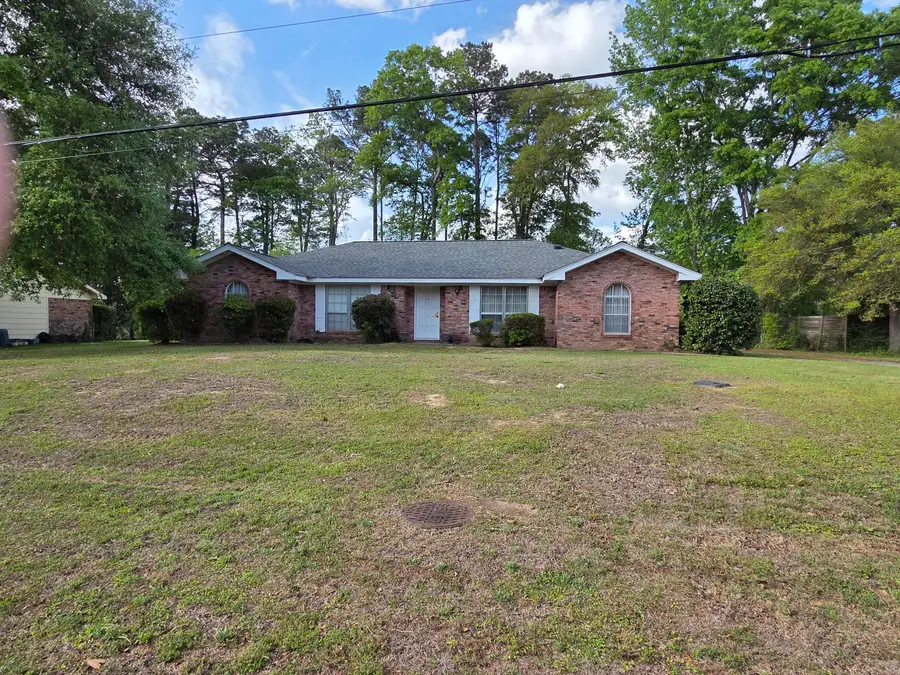 1006 Southeast, Hattiesburg, MS 39402 - #2