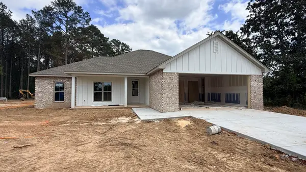 68 Ratcliff Rd., Sumrall, MS 39482