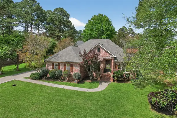 32 Pine Meadow Loop, Hattiesburg, MS 39402