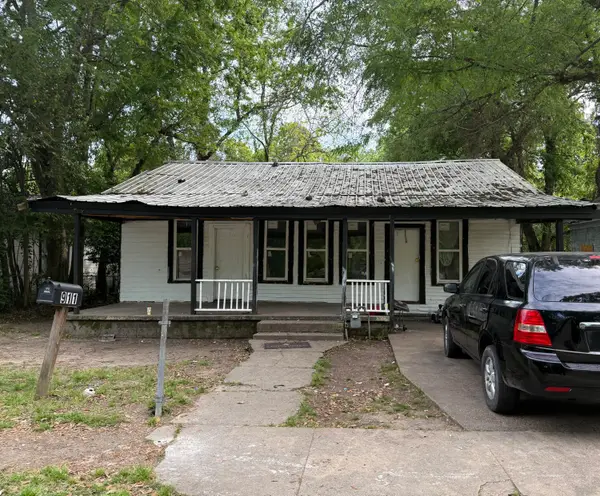 911 E Laurel Ave., Hattiesburg, MS 39401