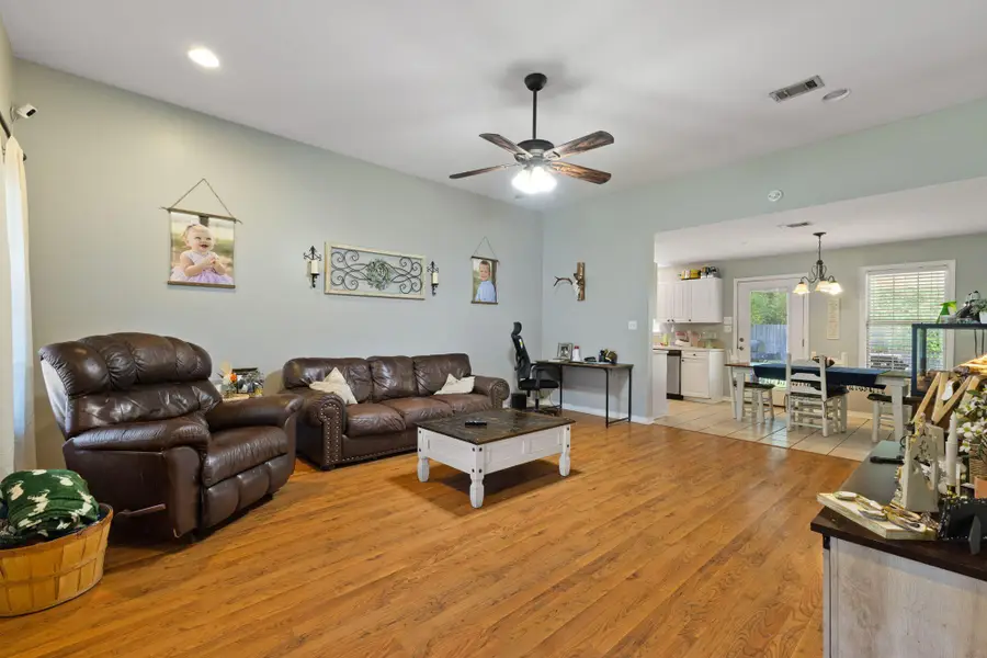 22 Southdown Dr., Sumrall, MS 39482 - #2