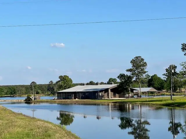 176 A Busby Rd, Ellisville, MS 39437 - #1