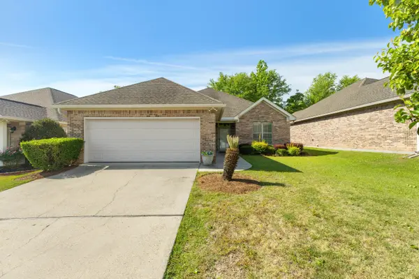 105 Cottage Dr., Hattiesburg, MS 39402