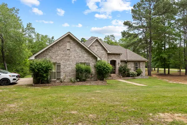 4 Blue Moon Dr., Hattiesburg, MS 39401