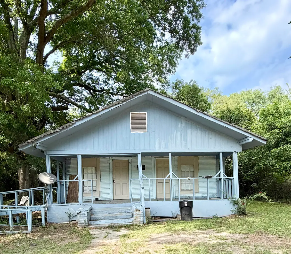 1012 E Laurel Ave., Hattiesburg, MS 39401 - #1