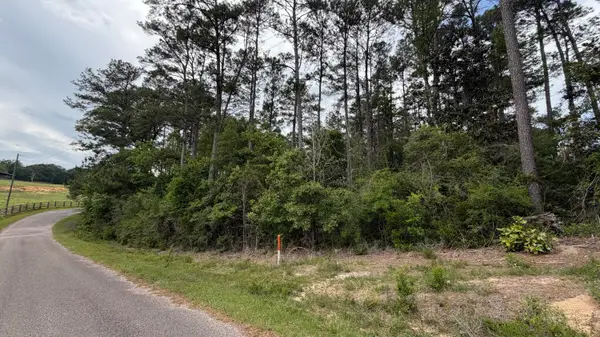 00 Hillwood Ln., Hattiesburg, MS 39443
