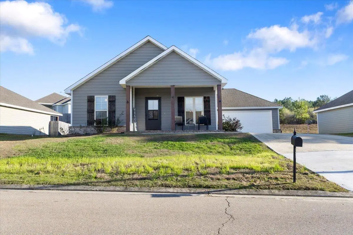 11 Cosmos, Hattiesburg, MS 39402 - #1