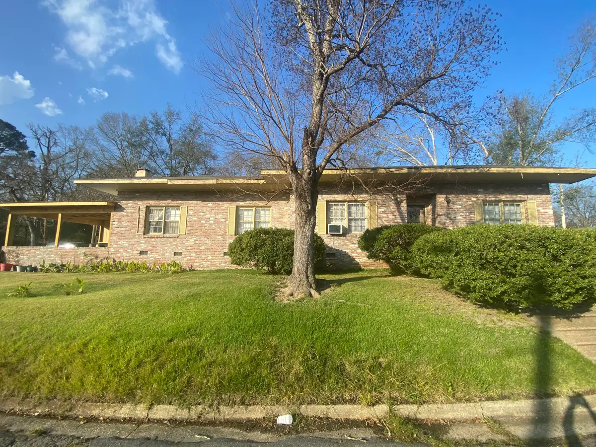 201 W Kingston St., Laurel, MS 39440 - #1
