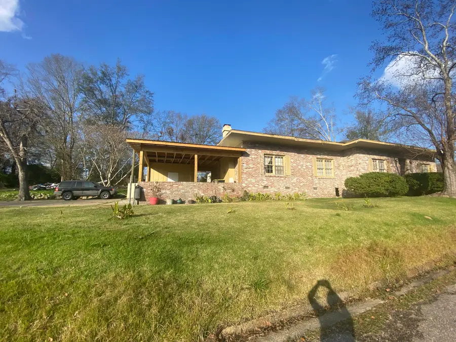 201 W Kingston St., Laurel, MS 39440 - #3