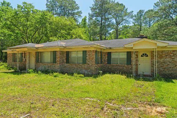 51 Old Rawls Springs, Hattiesburg, MS 39402