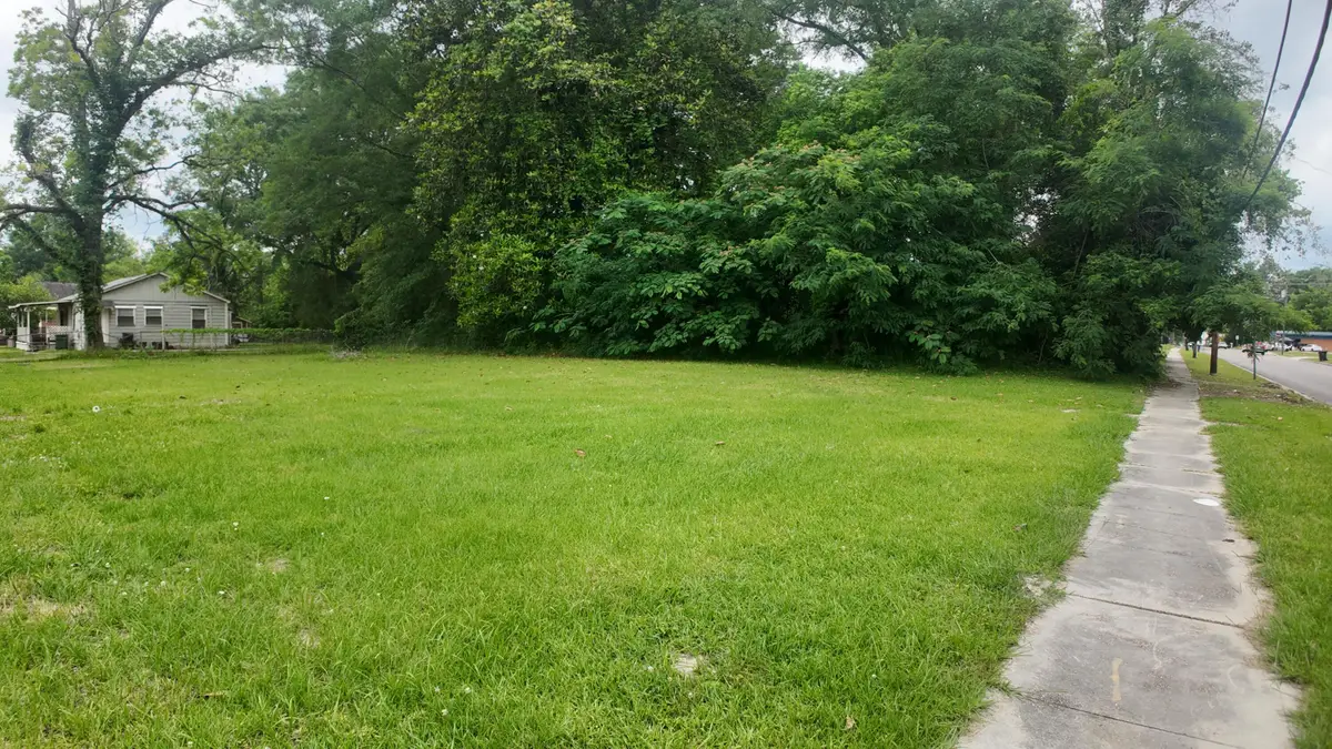 528 W 4th St., Hattiesburg, MS 39401 - #1