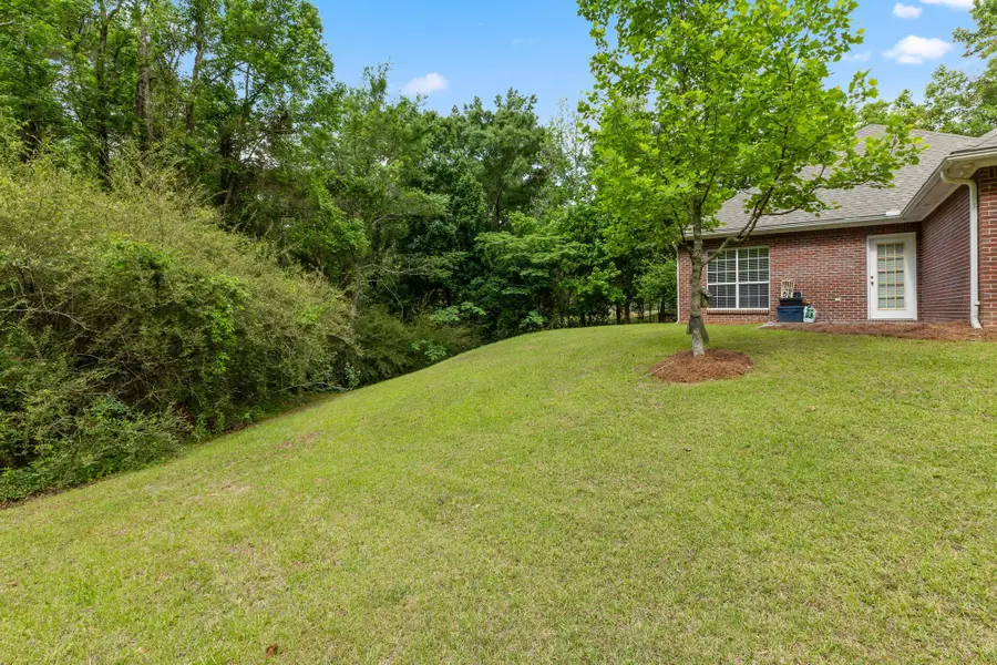 416 Green Hills Dr., Hattiesburg, MS 39402 - #3