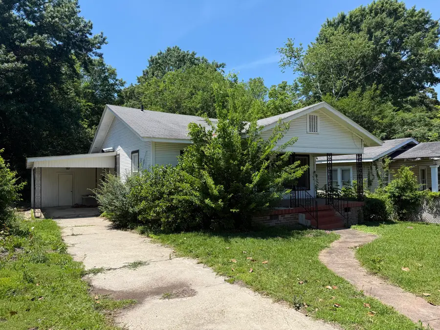 1004 N 8th Ave., Laurel, MS 39440 - #2