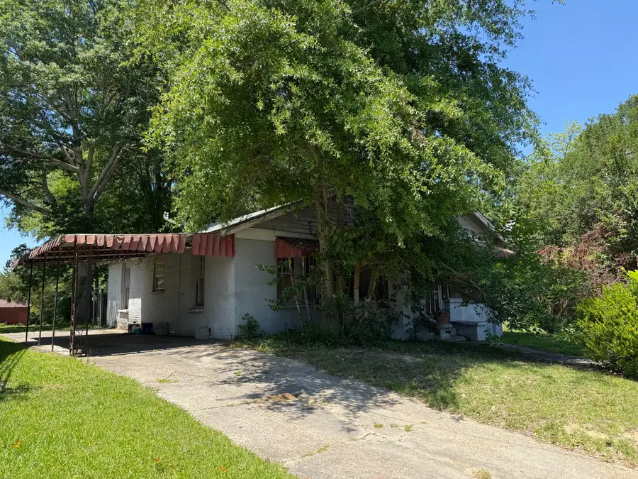 808 N 10th Ave., Laurel, MS 39440 - #2