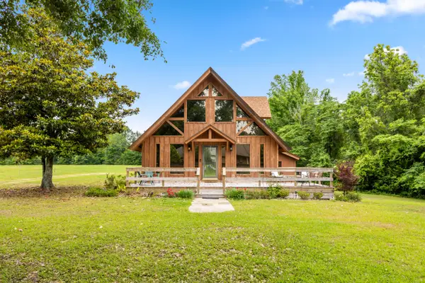 427 Corinth Rd., Petal, MS 39465