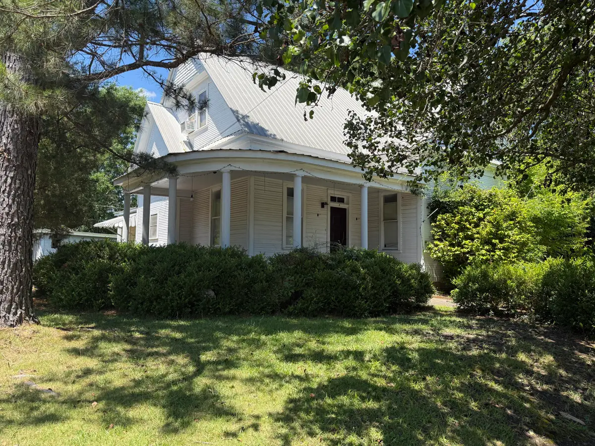 804 N 10th Ave., Laurel, MS 39440 - #1