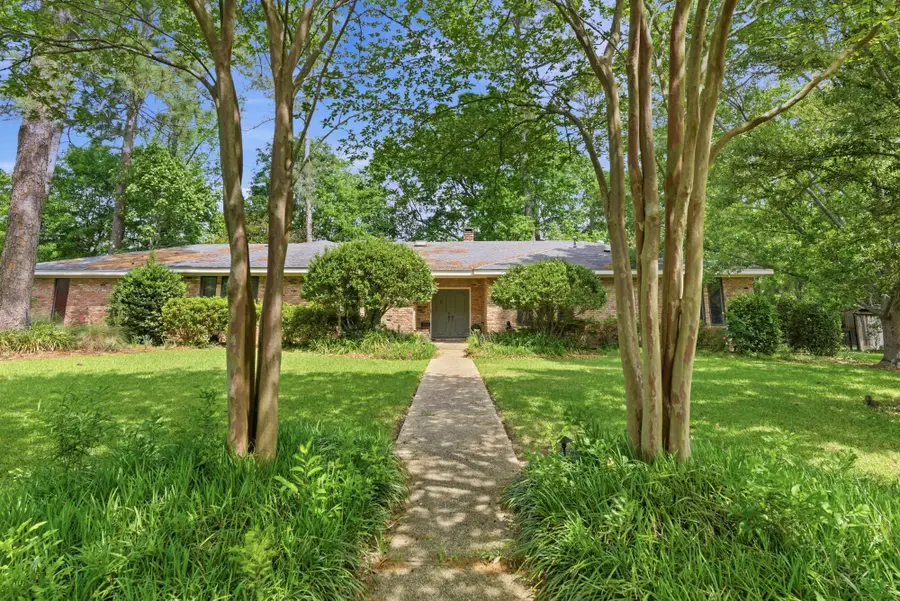 107 Greenwood Pl, Hattiesburg, MS 39402 - #2