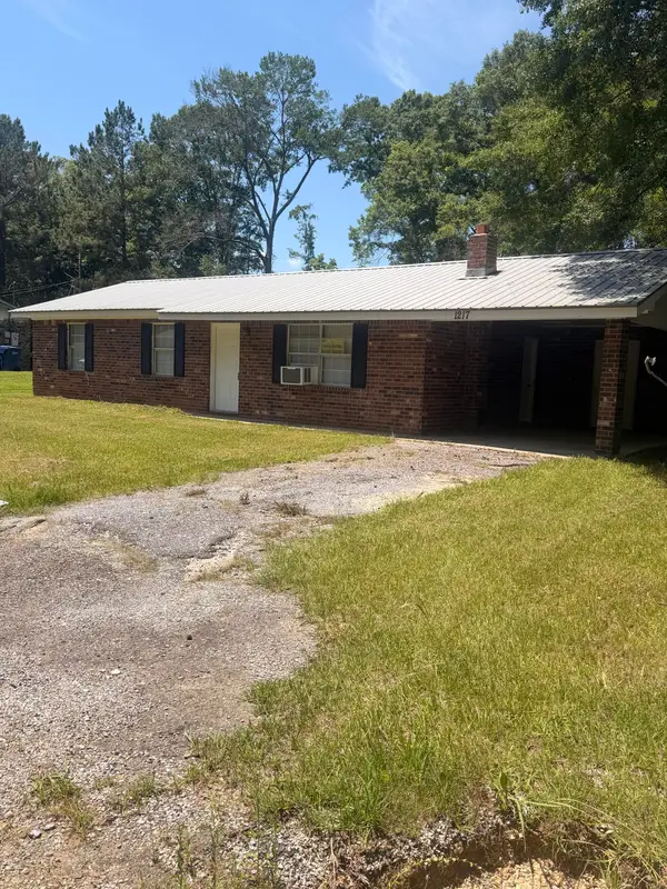 1217 Magnolia Ave., Heidelberg, MS 39439